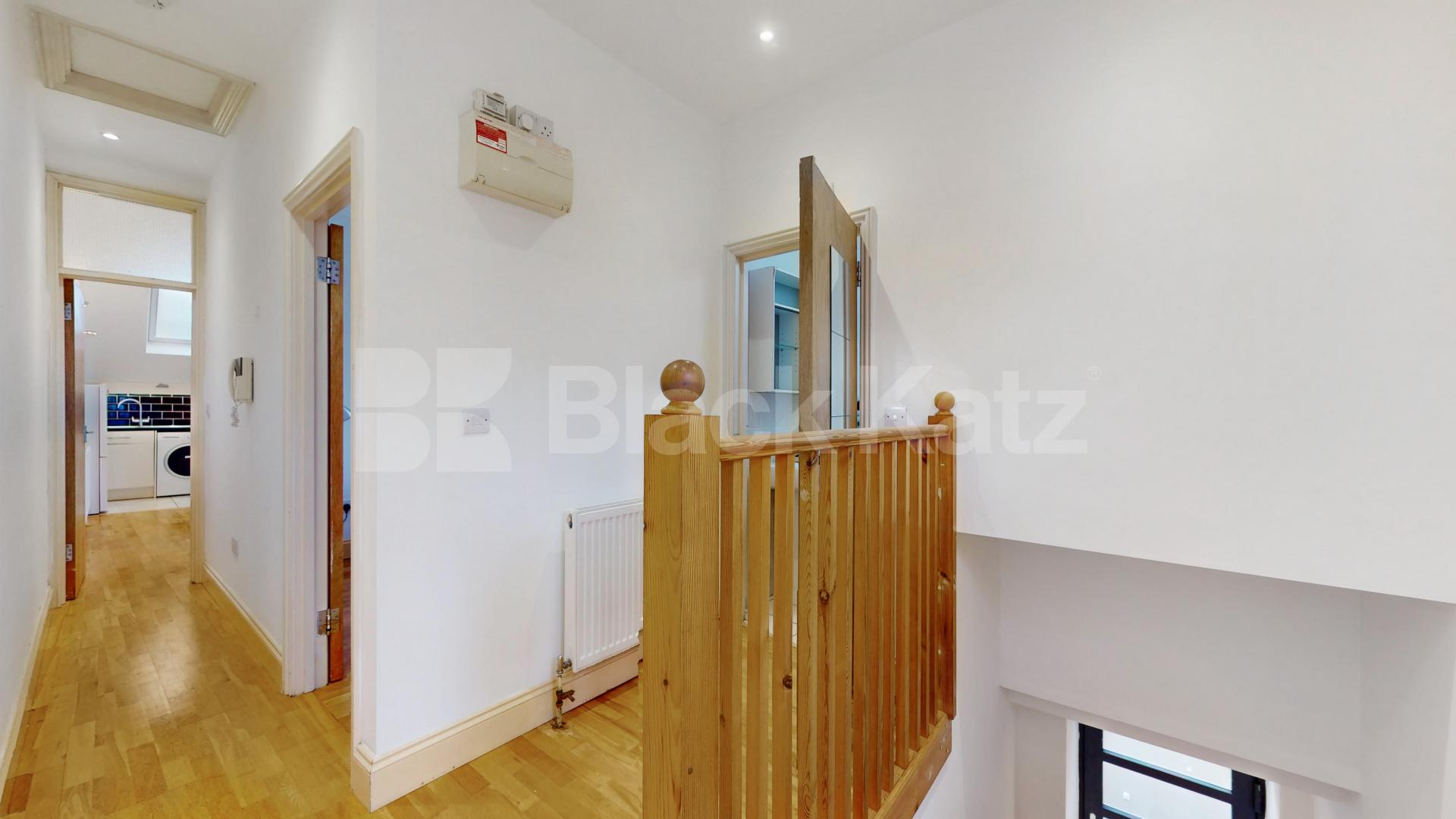 Modern & Spacious 1 bedroom property with communal terrace Myddleton Road, Bounds Green
